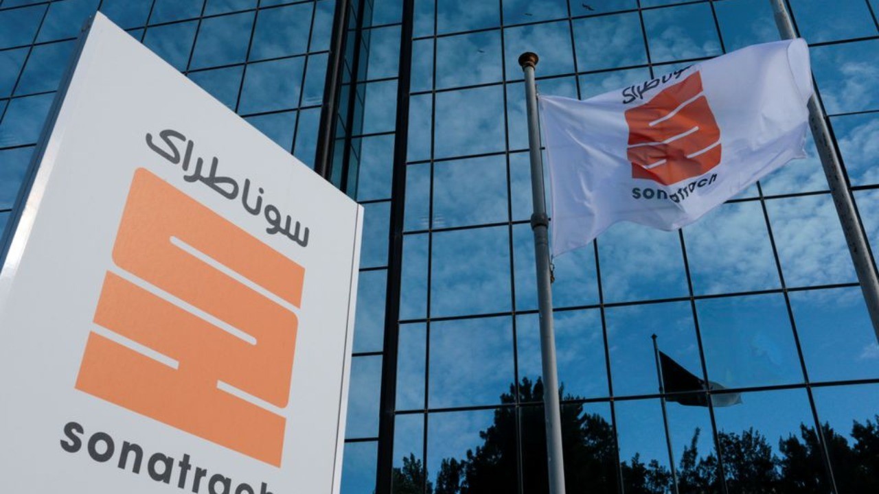 وكالة الأنباء الجزائرية: سوناطراك تعلن اكتشافًا نفطيًا بمنطقة السبع بولاية أدرار يقدر بنحو 151 مليون برميل