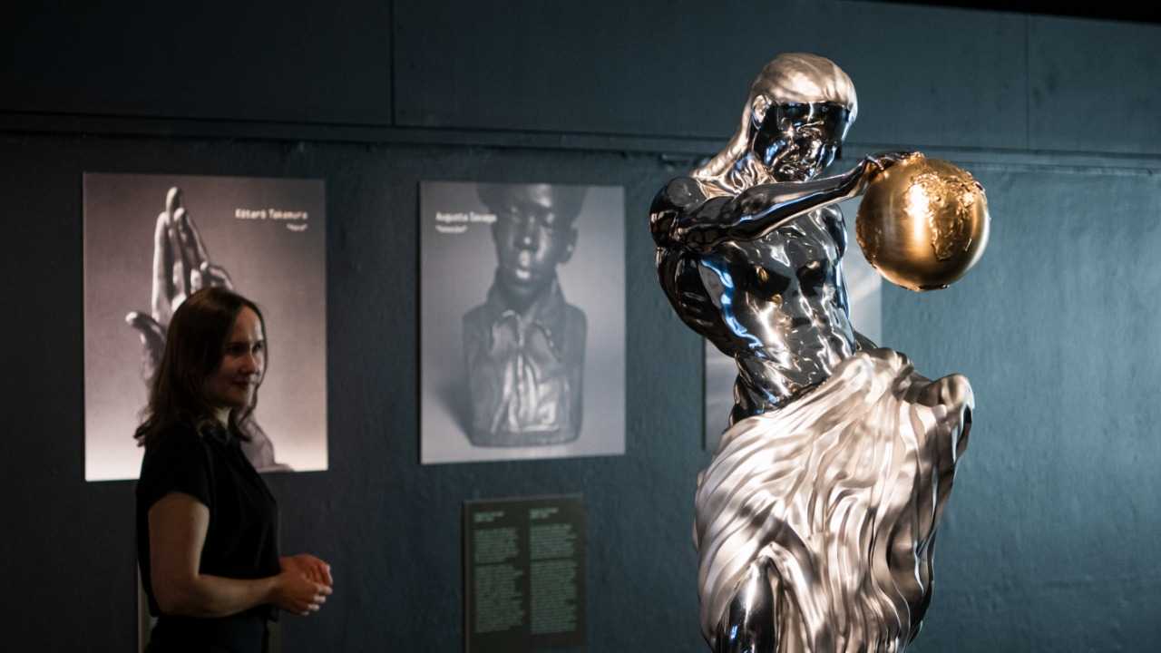 متحف سويدي يعرض منحوتة ابتُكرت استناداً إلى الذكاء الاصطناعي