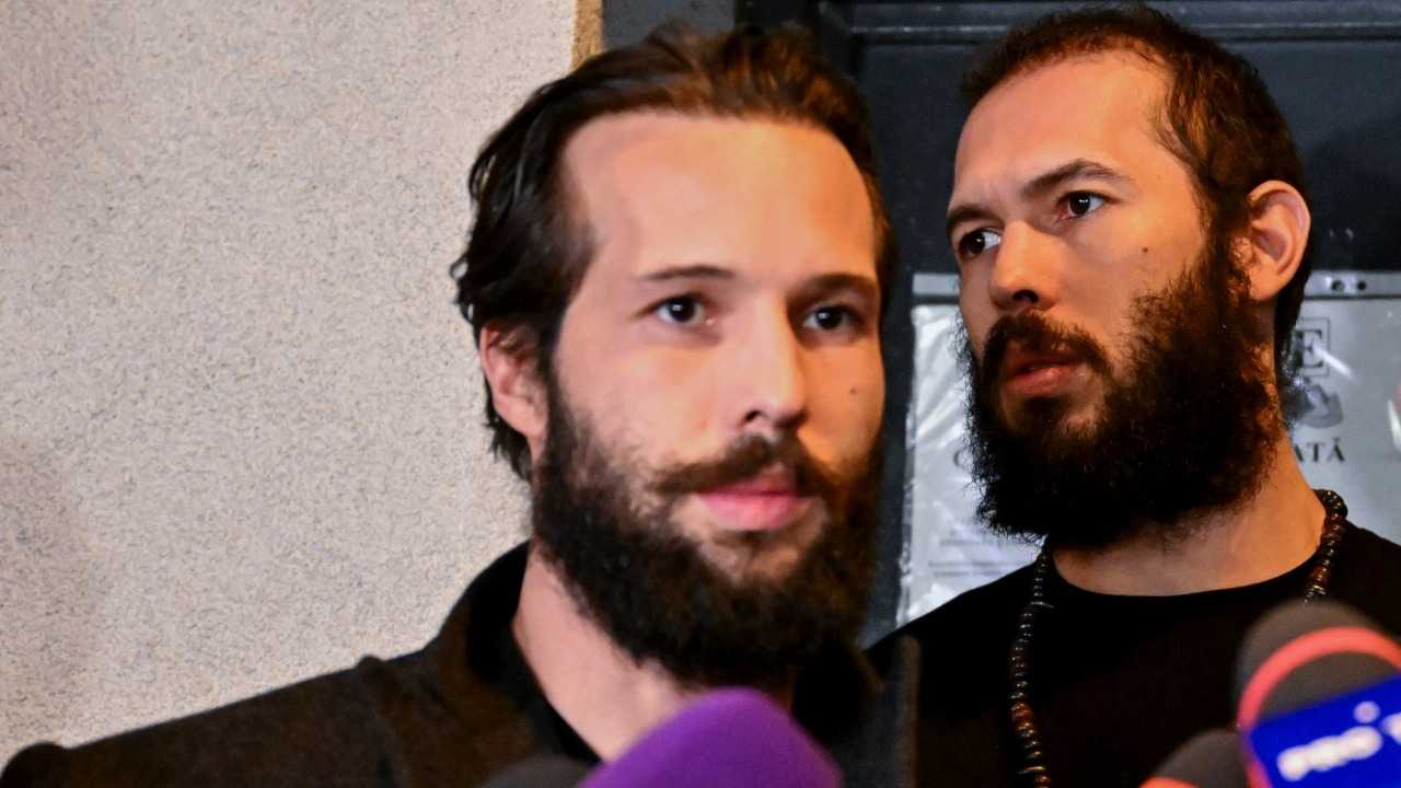 اتهام المؤثر الذكوري أندرو تيت بالاغتصاب والاتجار بالبشر في رومانيا