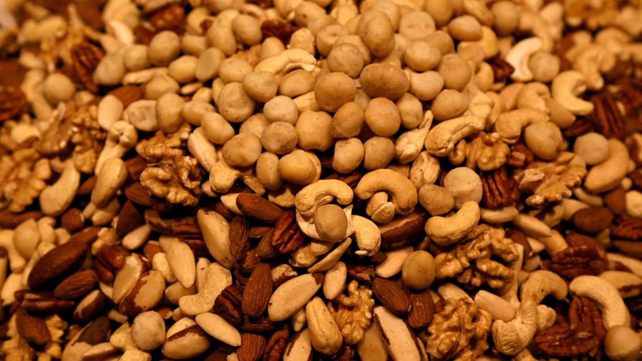 تناوَل هذه الأطعمة يومياً لتخفيف القلق والاكتئاب دون الحاجة لأدوية