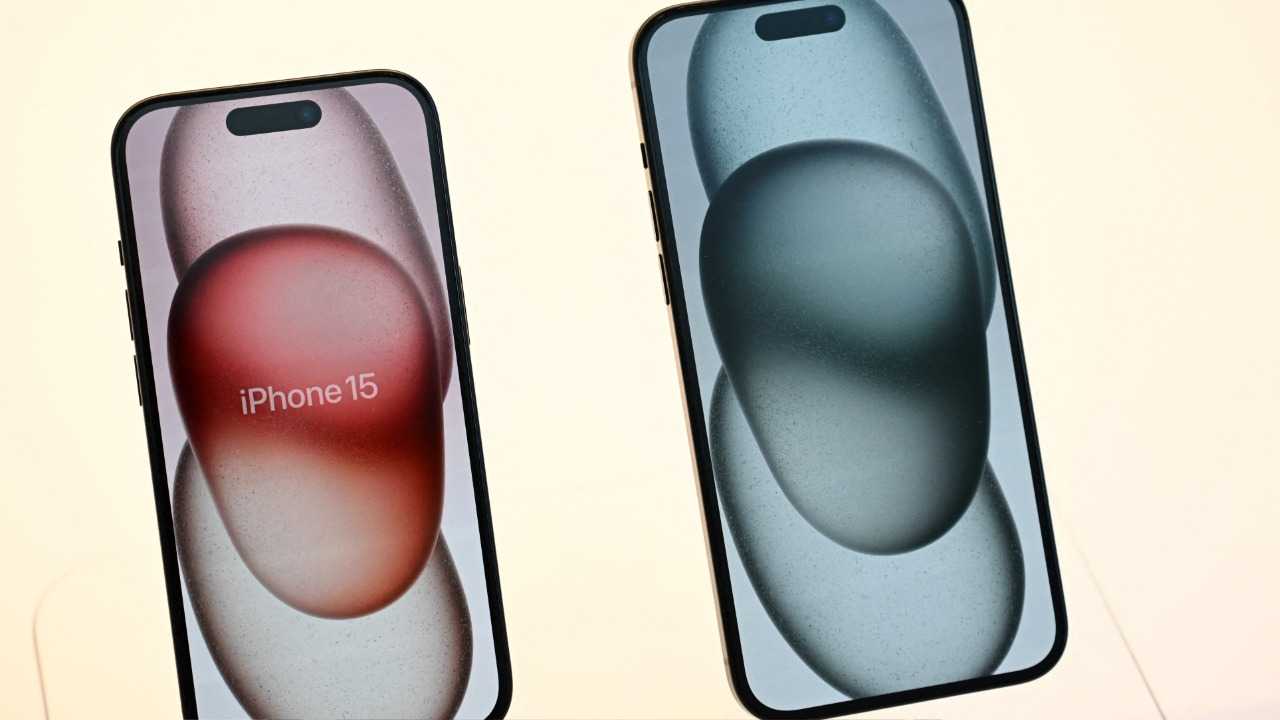 شركة Apple تصدر تحديثاً لمنع سخونة الهاتف المفرطة لبعض أجهزة iPhone 15 الجديدة بعد تسجيلها عدة تبليغات عن مشاكل من هذا النوع