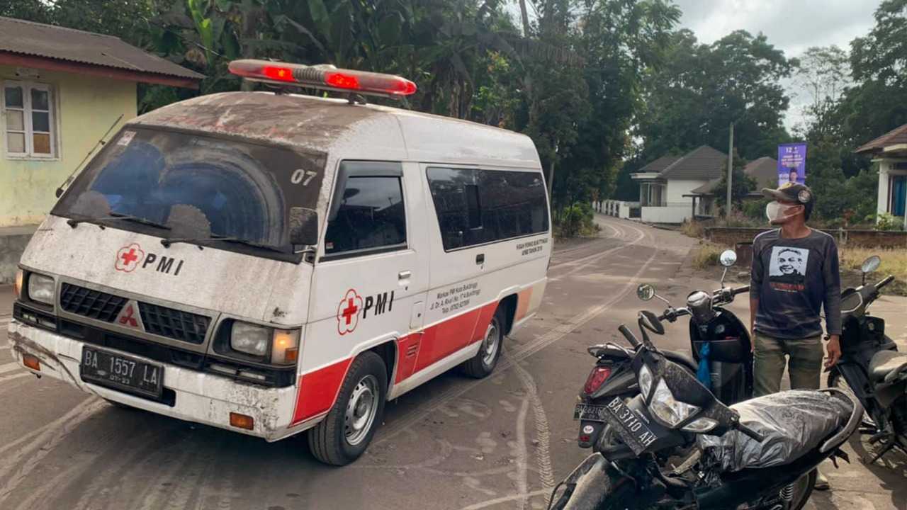 11 hikers were killed and 3 survivors were found during a rescue search after a volcano in Indonesia erupted