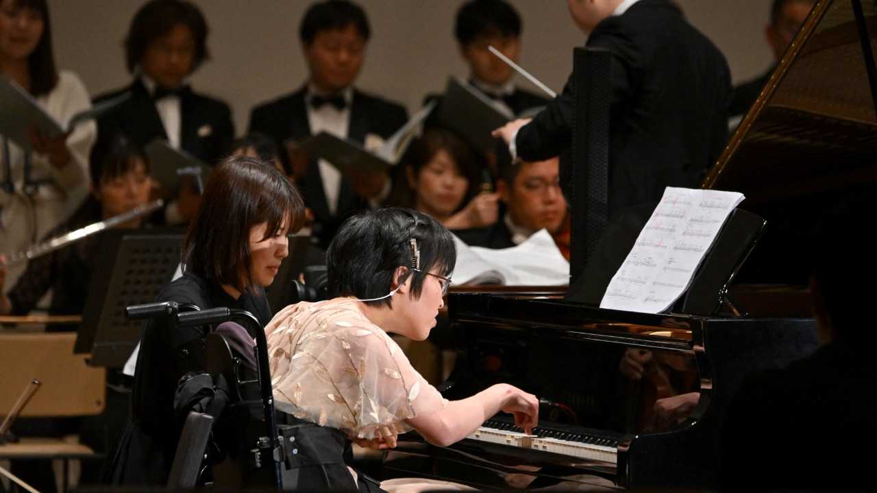 AI-assisted piano allows disabled musicians to perform Beethoven