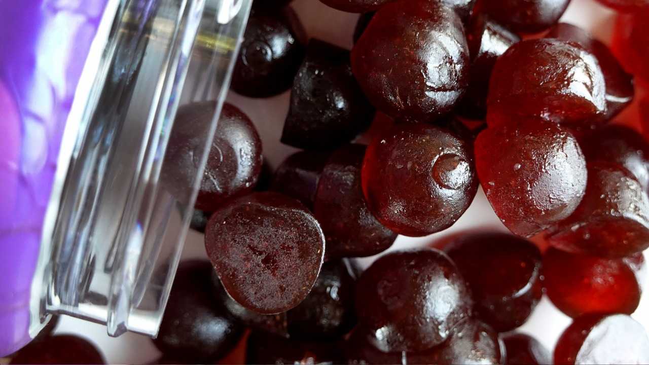 الإفراط في تناول مكمّلات الميلاتونين لحلّ مشكلة اضطرابات النوم يسببّ أضراراً صحيّة