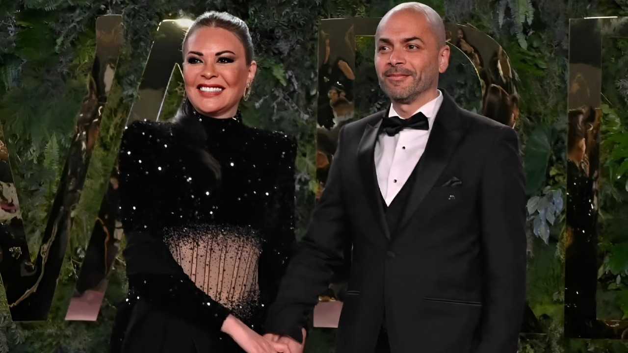 كارمن لبّس تظهر في فيديو برفقة نجلها للمرة الأولى