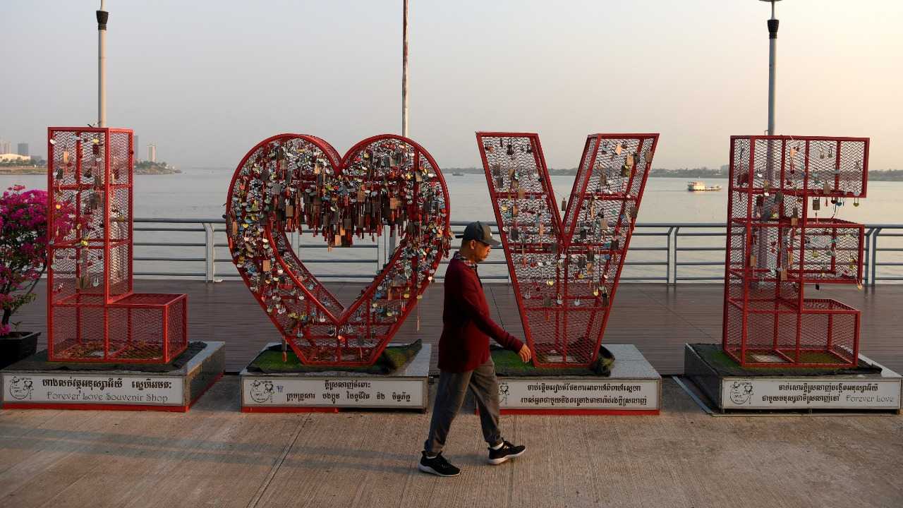 في عيد الفالنتين...للحب تأثيرات على صحة الإنسان بين الشفاء من الأمراض وإطالة سنوات العمر