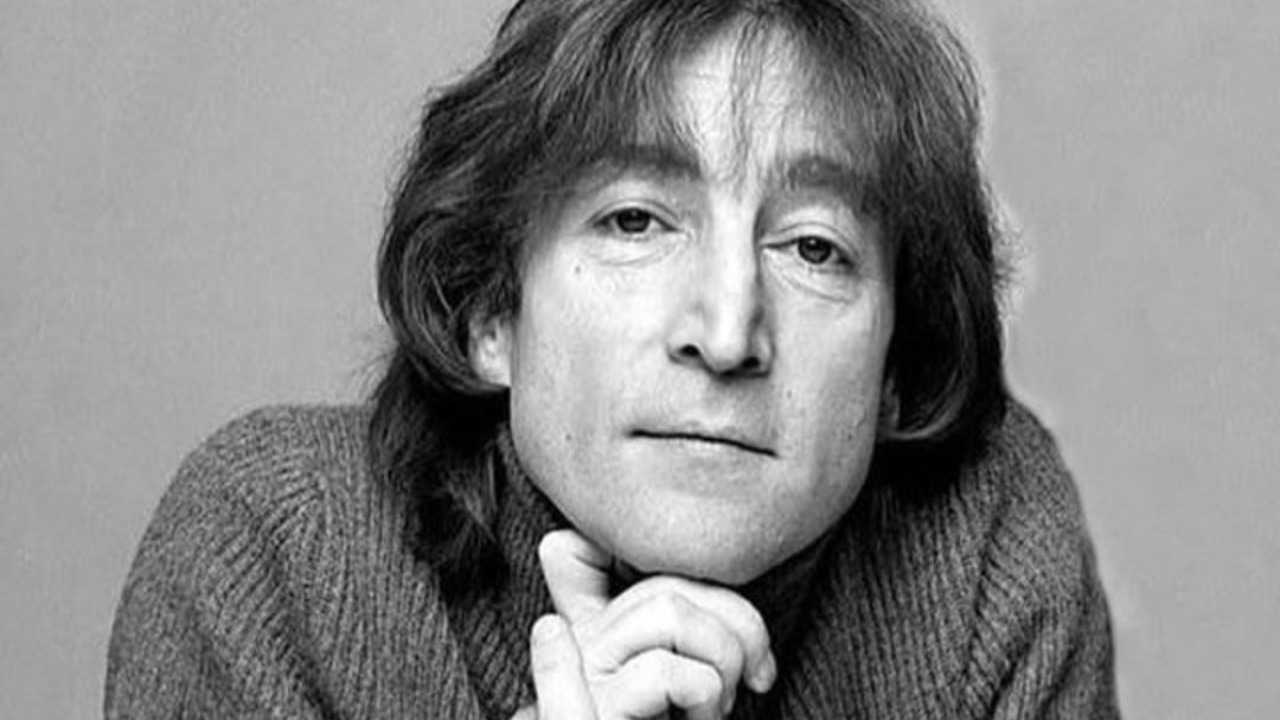 Lost John Lennon 'Help!' era Beatles guitar sets new auction record