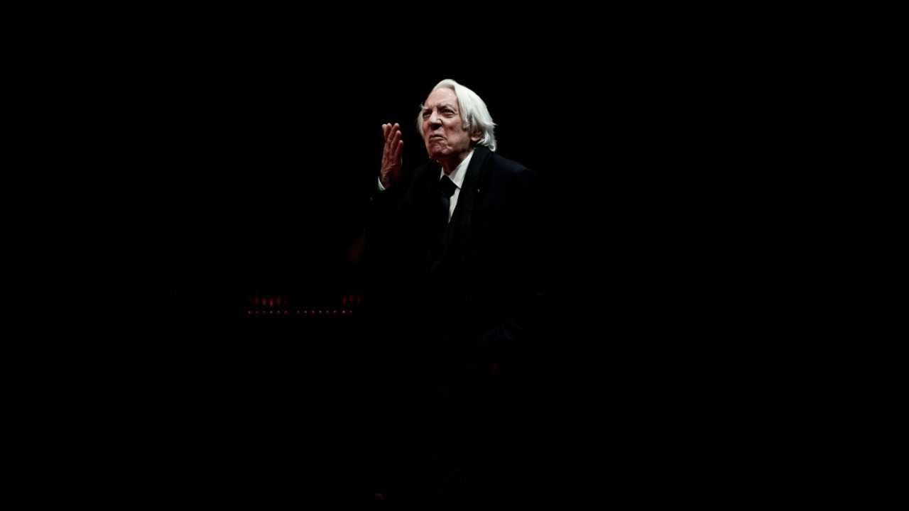 Actor Donald Sutherland dead at age 88