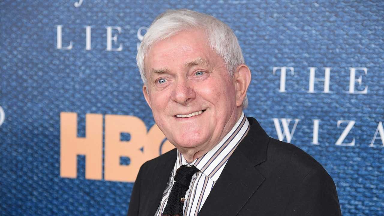 Phil Donahue, pioneering daytime TV talk show icon, dies at 88 following a long illness