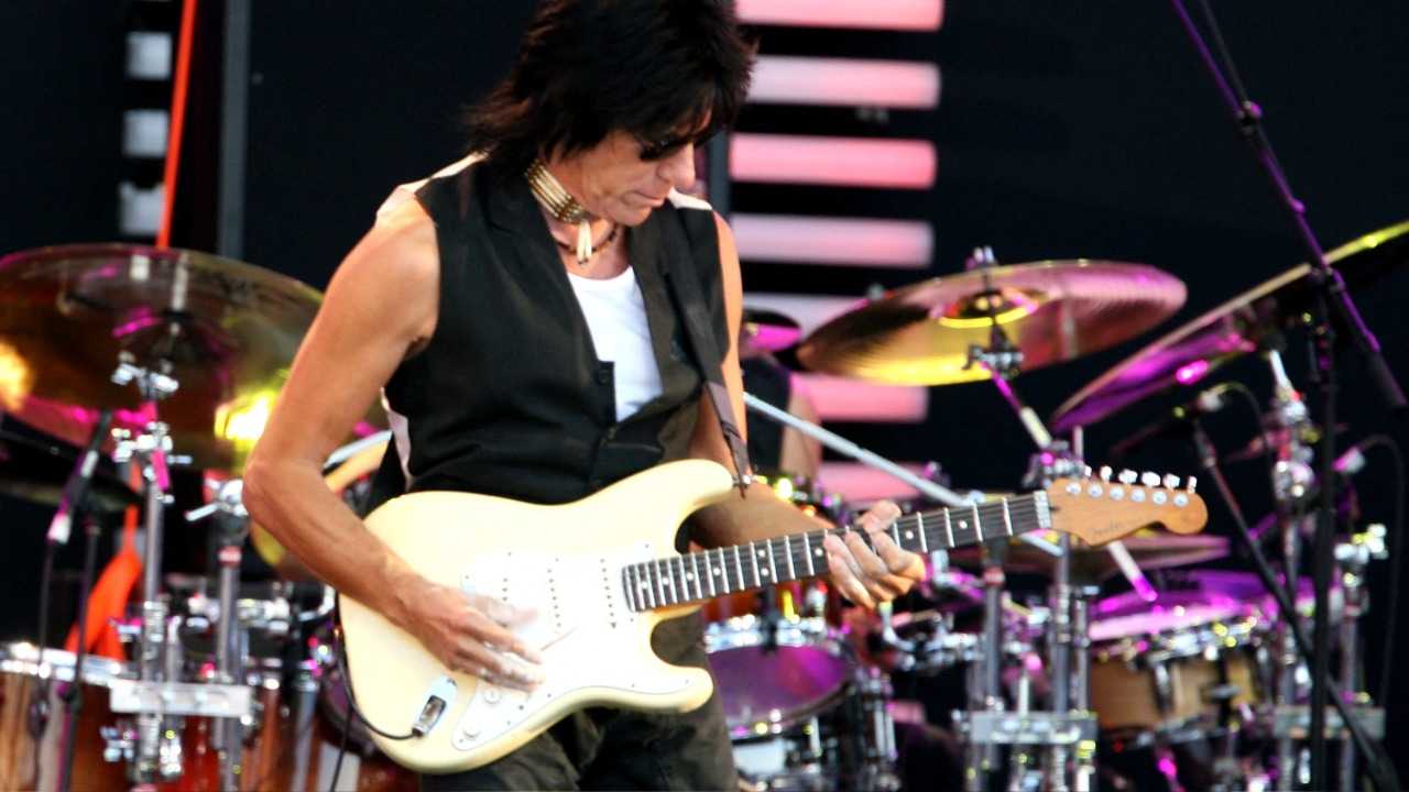 Jeff Beck guitar collection to go under the hammer in January