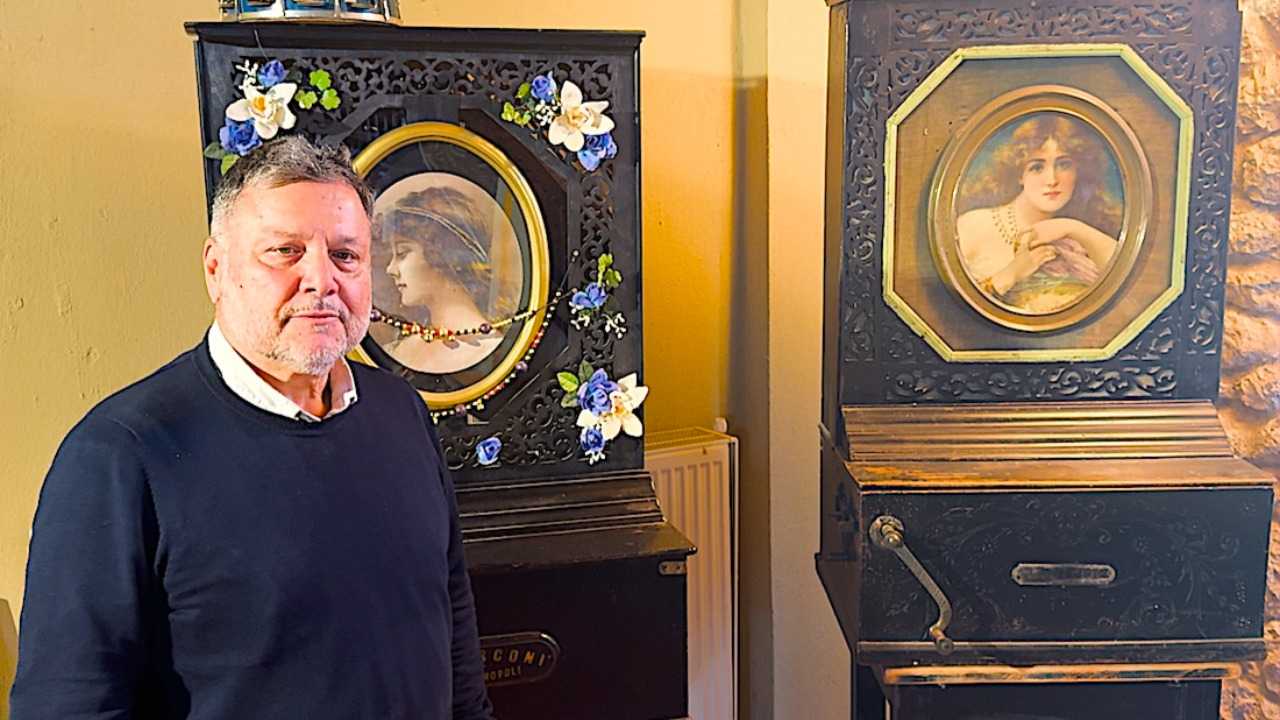 Echoes of Tradition: Preserving Greece's Last Laterna