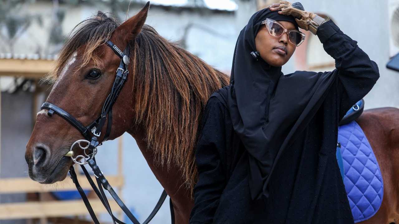 شكري عثمان موسى أول فارسة صومالية