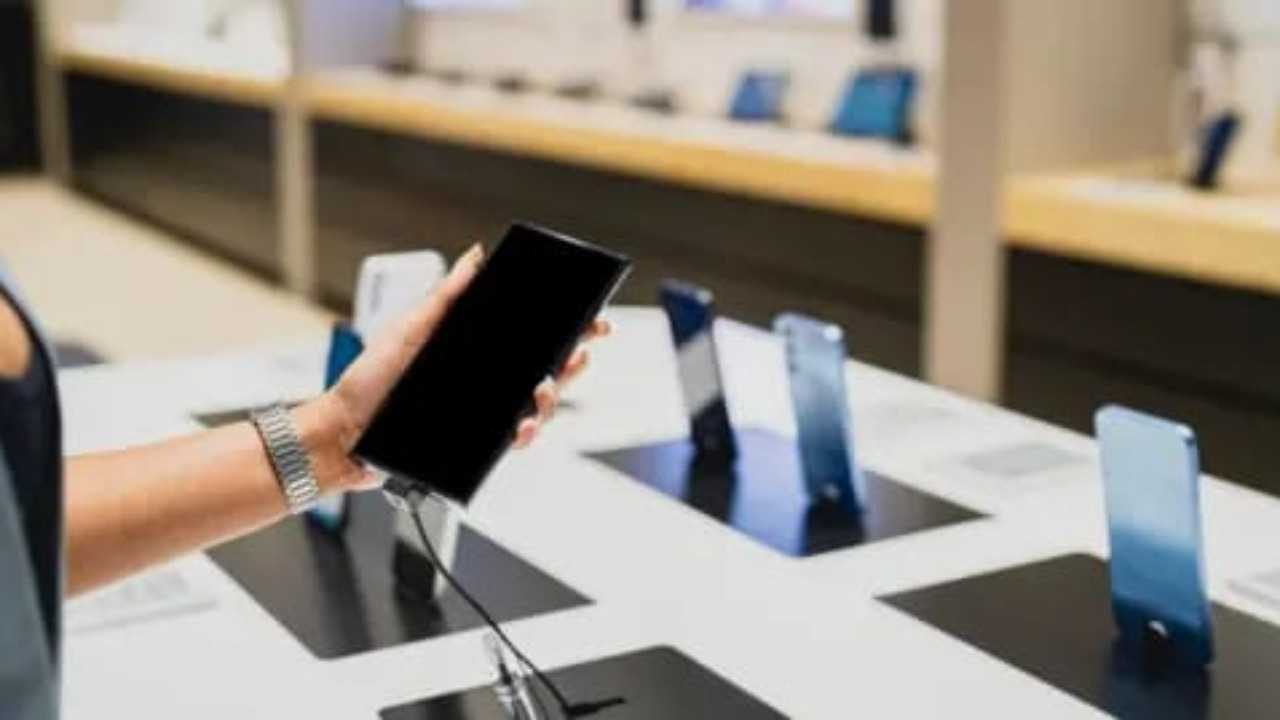 واشنطن تقرّر إعفاء الهواتف الذكية والحواسيب من الرسوم الجمركية