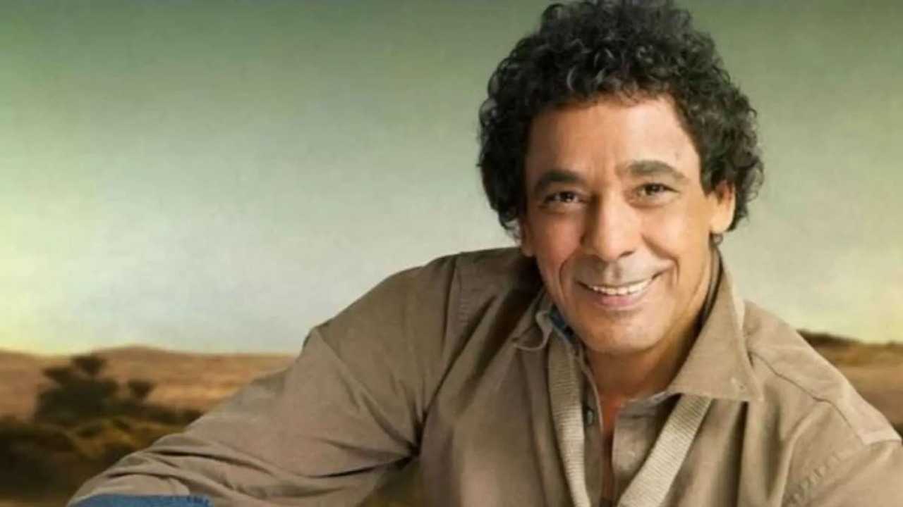 فيديو قديم لبكاء محمد منير يتصدر مواقع التواصل الاجتماعي