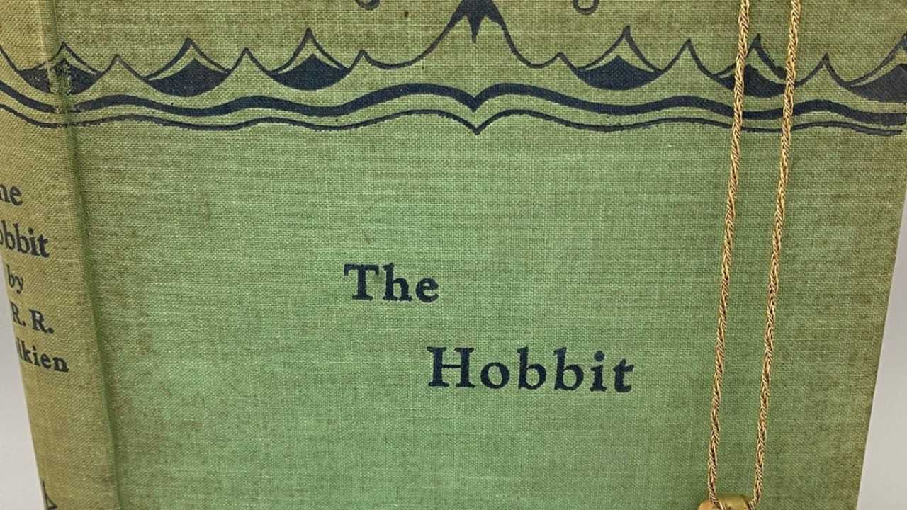 بيع نسخة نادرة من الطبعة الأولى لـThe Hobbit بحوالى 58 ألف دولار