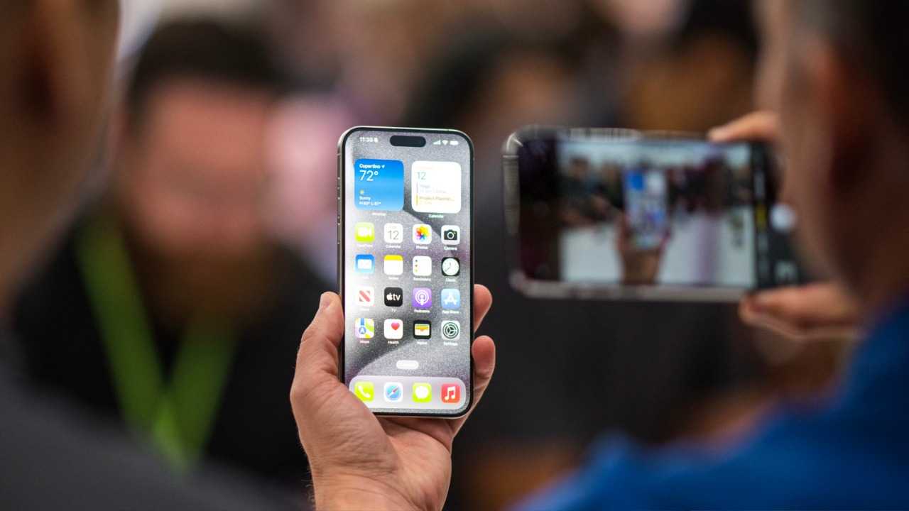 Apple to lower iPhone 12 radio power across EU