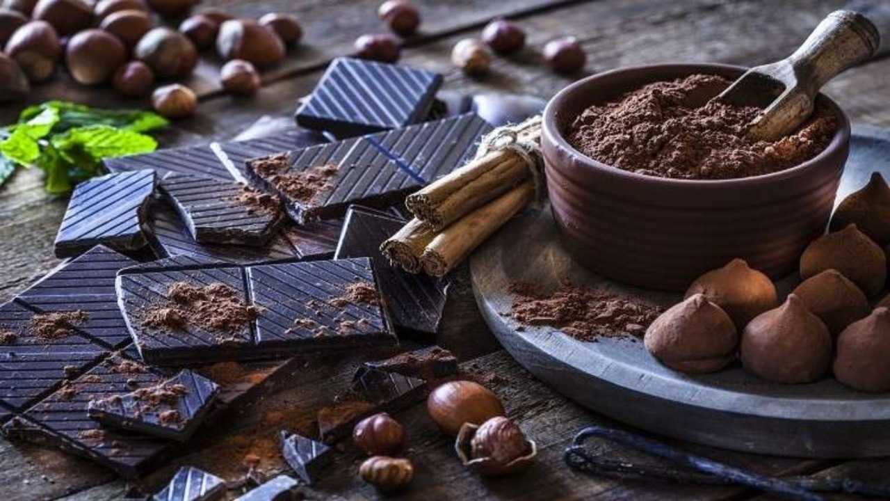 الكاكاو والشباب: دراسة تثبت فوائد الثيوبرومين على الجسم