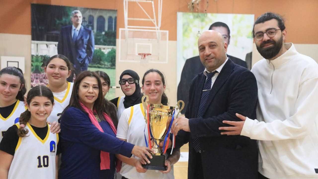 راهبات مار يوسف الظهور بطلة السلة المدرسية في الجنوب