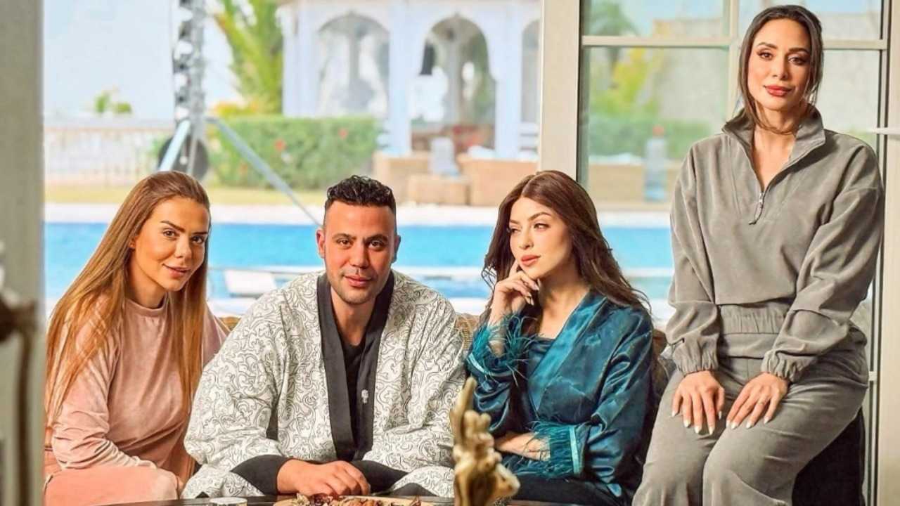صورة جديدة تجمع محمد إمام بثلاث نجمات من كواليس مسلسل«الكينغ» تثير فضول الجمهور في رمضان 2026