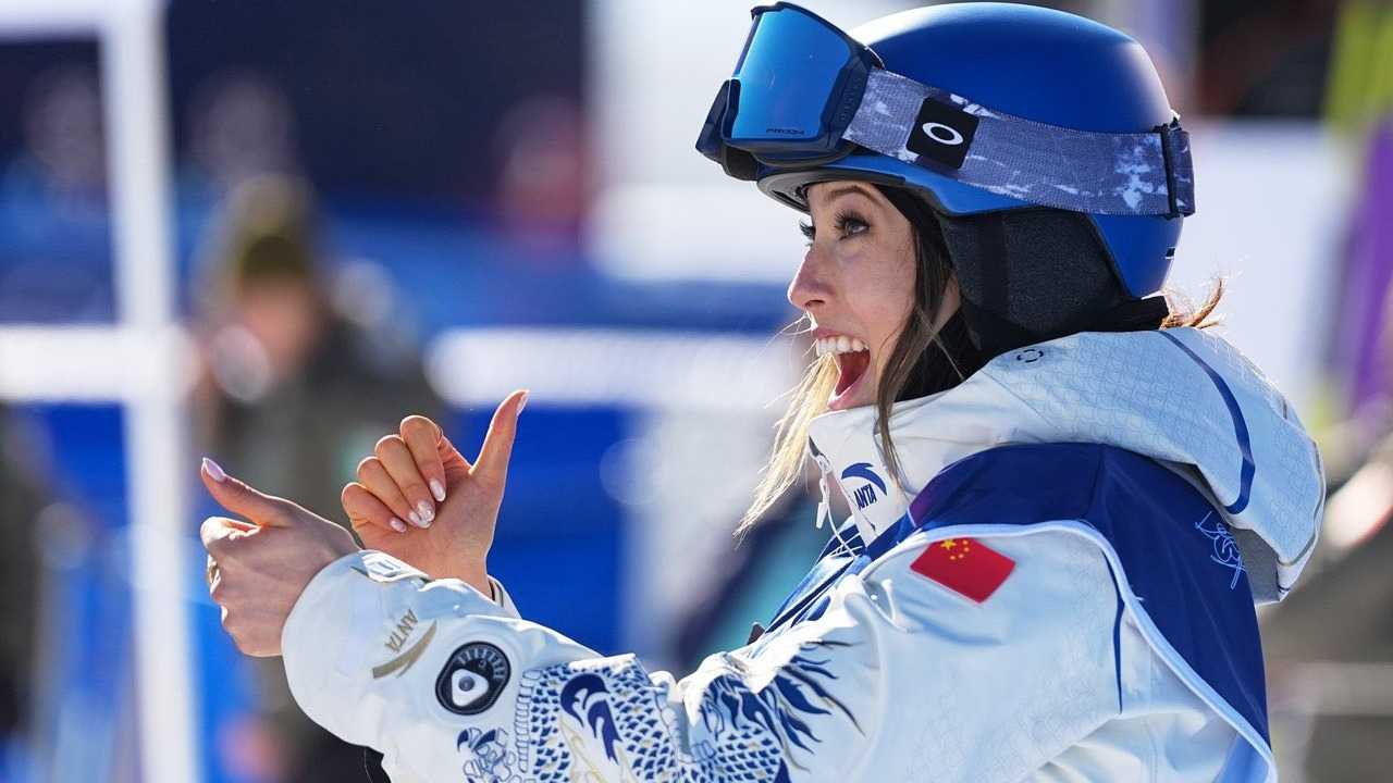 اتهام متزلجة أميركية بـالخيانة لتمثيلها الصين في أولمبياد 2026