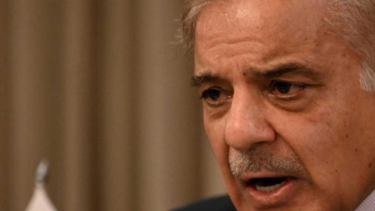 رئيس وزراء باكستان: أهنئ الرئيس ترامب على جهوده الاستثنائية