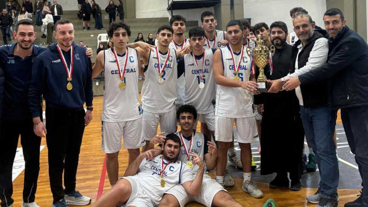 المركزية جونيه بطلة كرة السلة المدرسية للذكور مواليد 2008