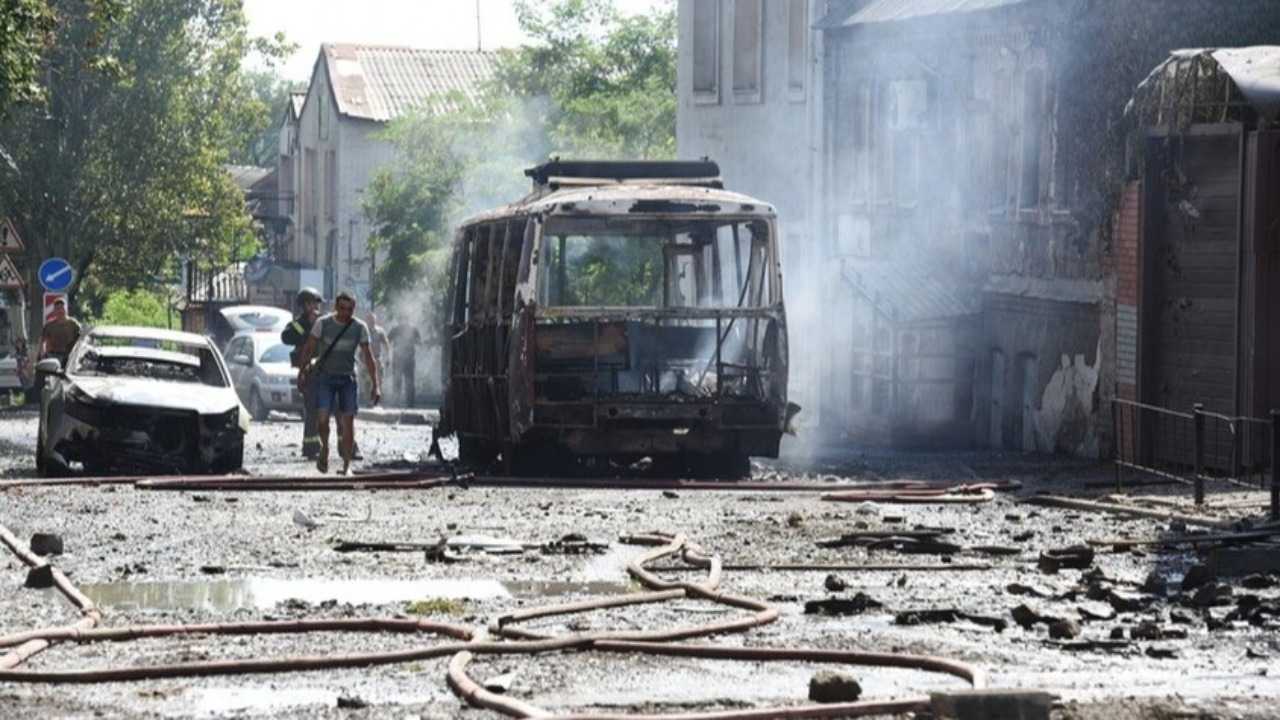 قتلى وجرحى في استهداف بمسيّرة أوكرانيّة على حافلة قرب دونيتسك
