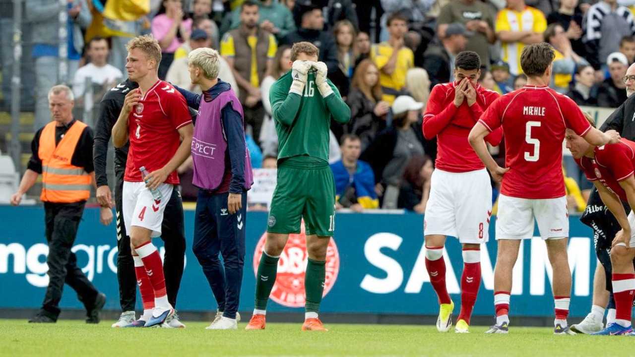 إريكسن بخير بعد سقوطه أمام أوكراينا حسب الاتحاد الدنماركي