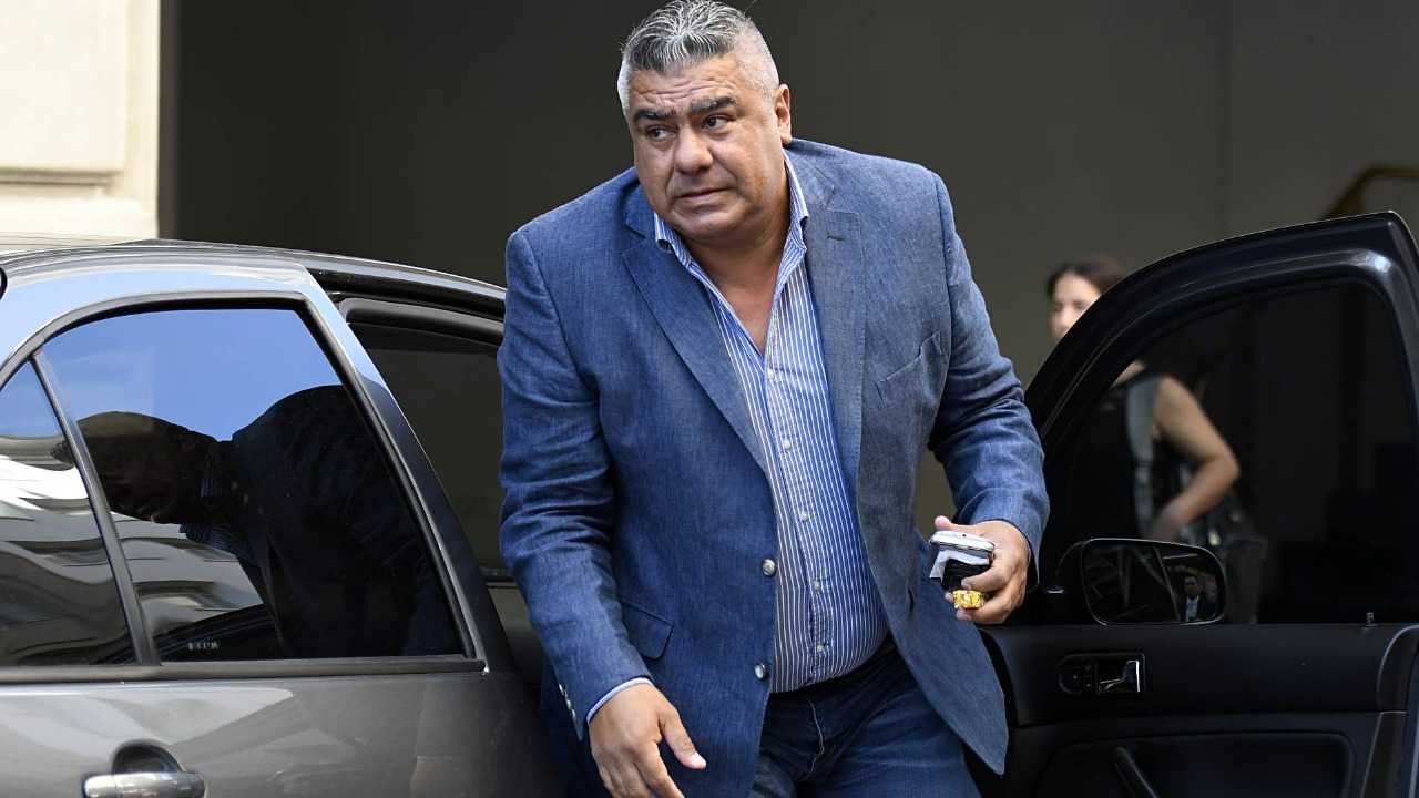 الاتحاد الأرجنتيني لكرة القدم ينفي احتجاز رئيسه في الولايات المتحدة