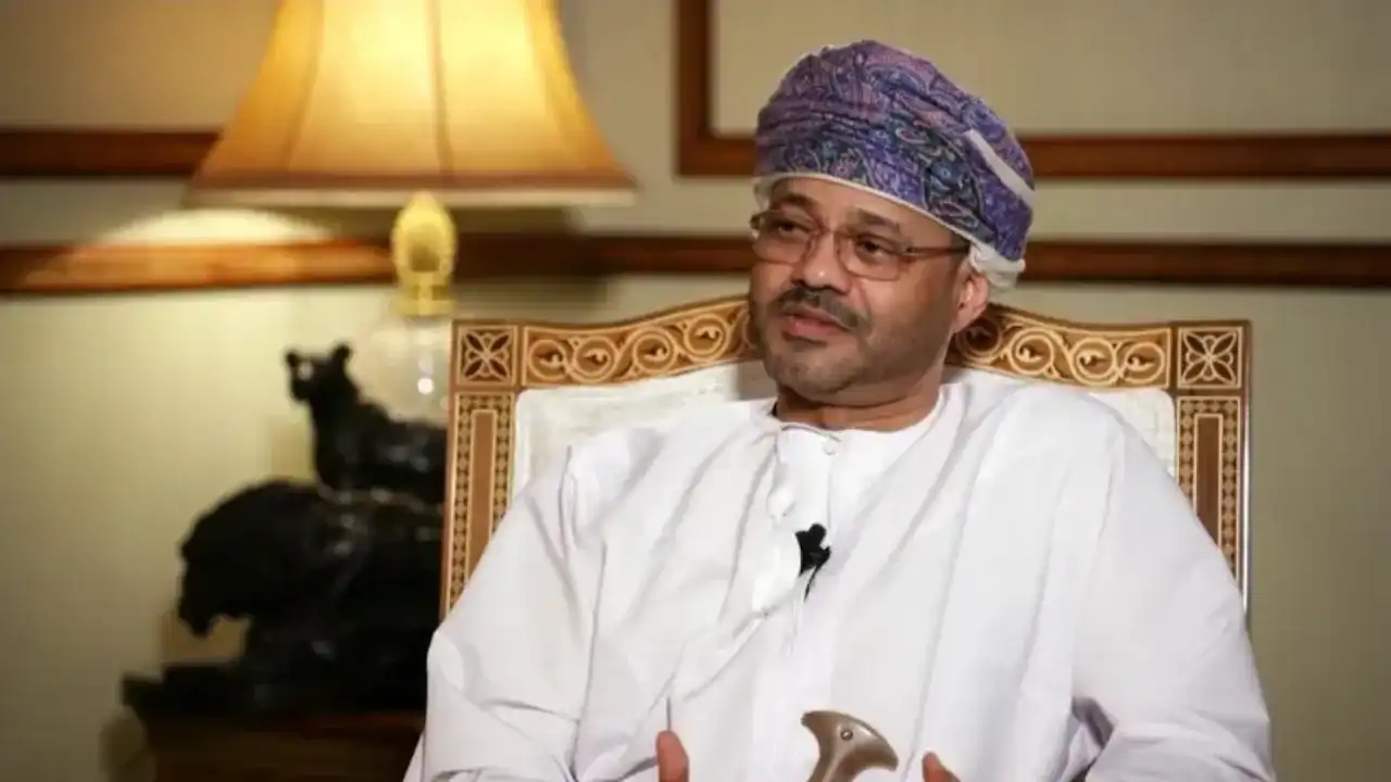 عُمان تؤكد تضامنها مع دول الخليج وتتمسك بأمن الملاحة في مضيق هرمز